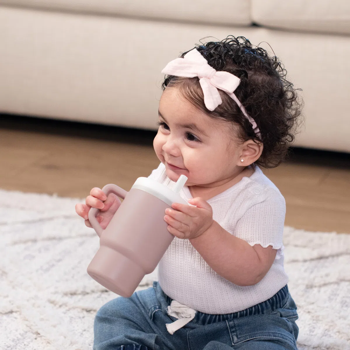 Infantino Mi 1er Tumbler, Adorable Vaso en Miniatura con Pajita Resistente y Asa para Niños Pequeños, Fomenta la Hidratación, Fácil de Limpiar, 250ml, Pirueta