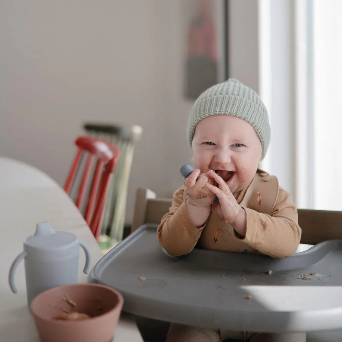Mushie Cucharas para Principiantes de Silicona | Paquete de 2 Cucharas para Niños Pequeños | Para Bebés que Aprenden a Comer Solos | Aptas Para el Lavavajillas | Cambridge/Shifting Sand